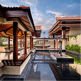 Luxurious villa with large pool and sun loungers
